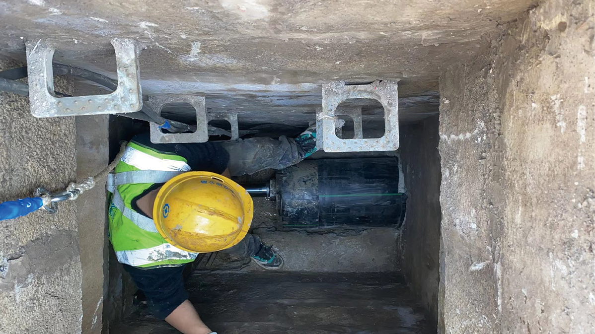 富蕴HDPE短管内衬法